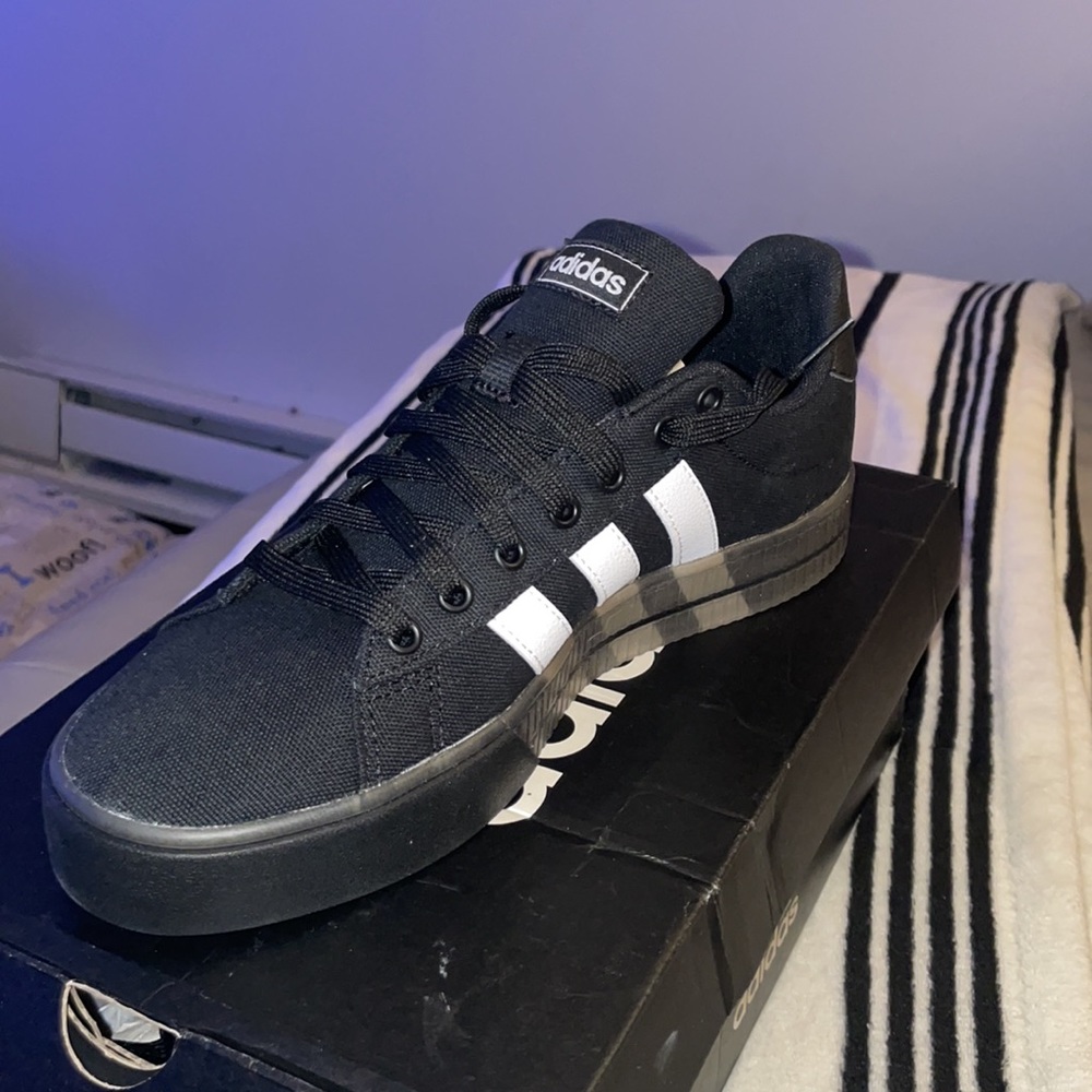Adidas daily 3.0 skateboard shoes